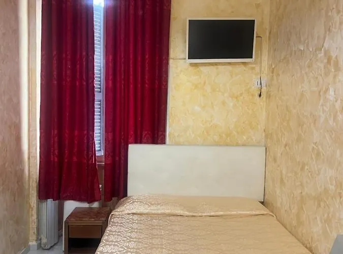 Termini Golden House