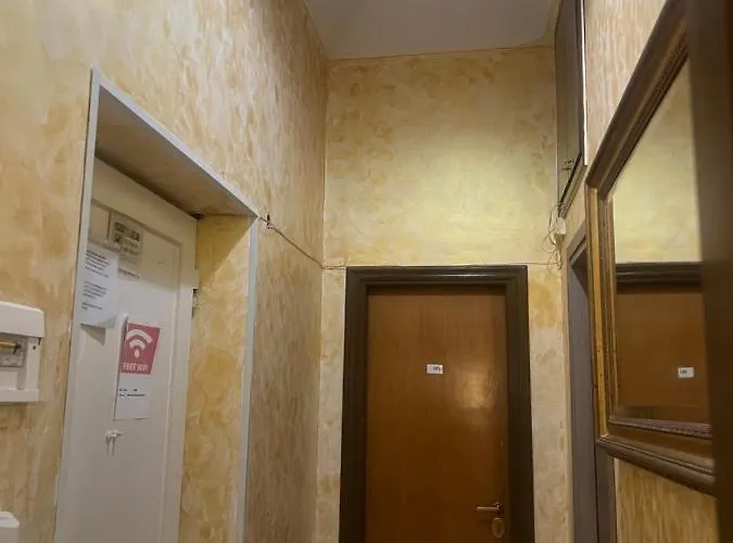 Termini Golden House Affittacamere *